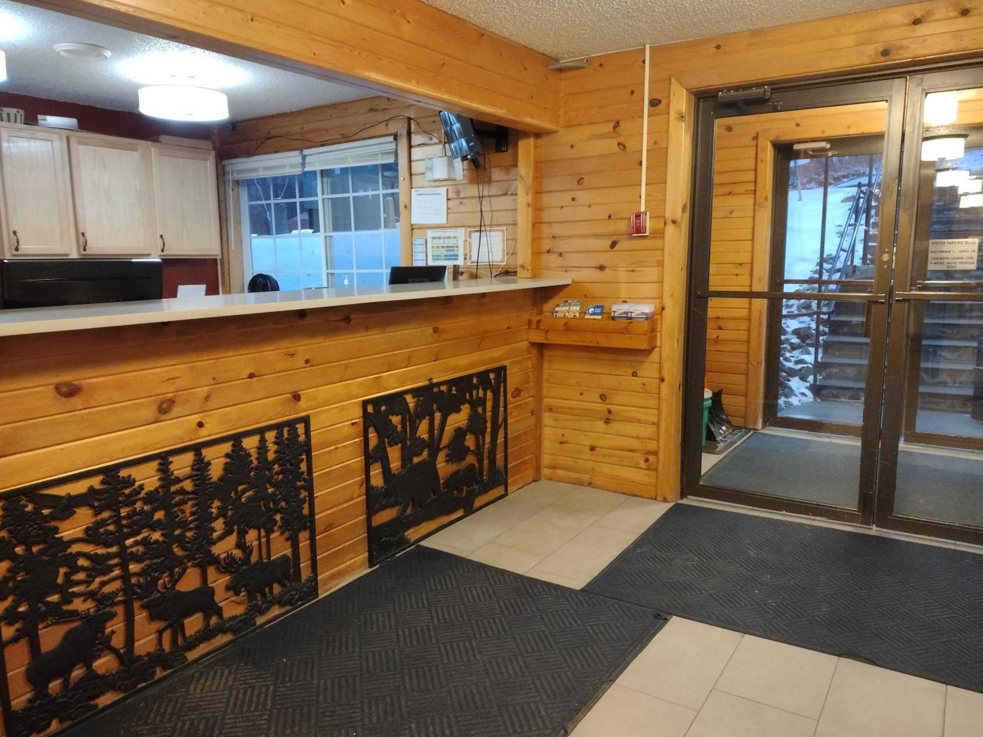 Baymont By Wyndham Proctor Duluth Exterior foto