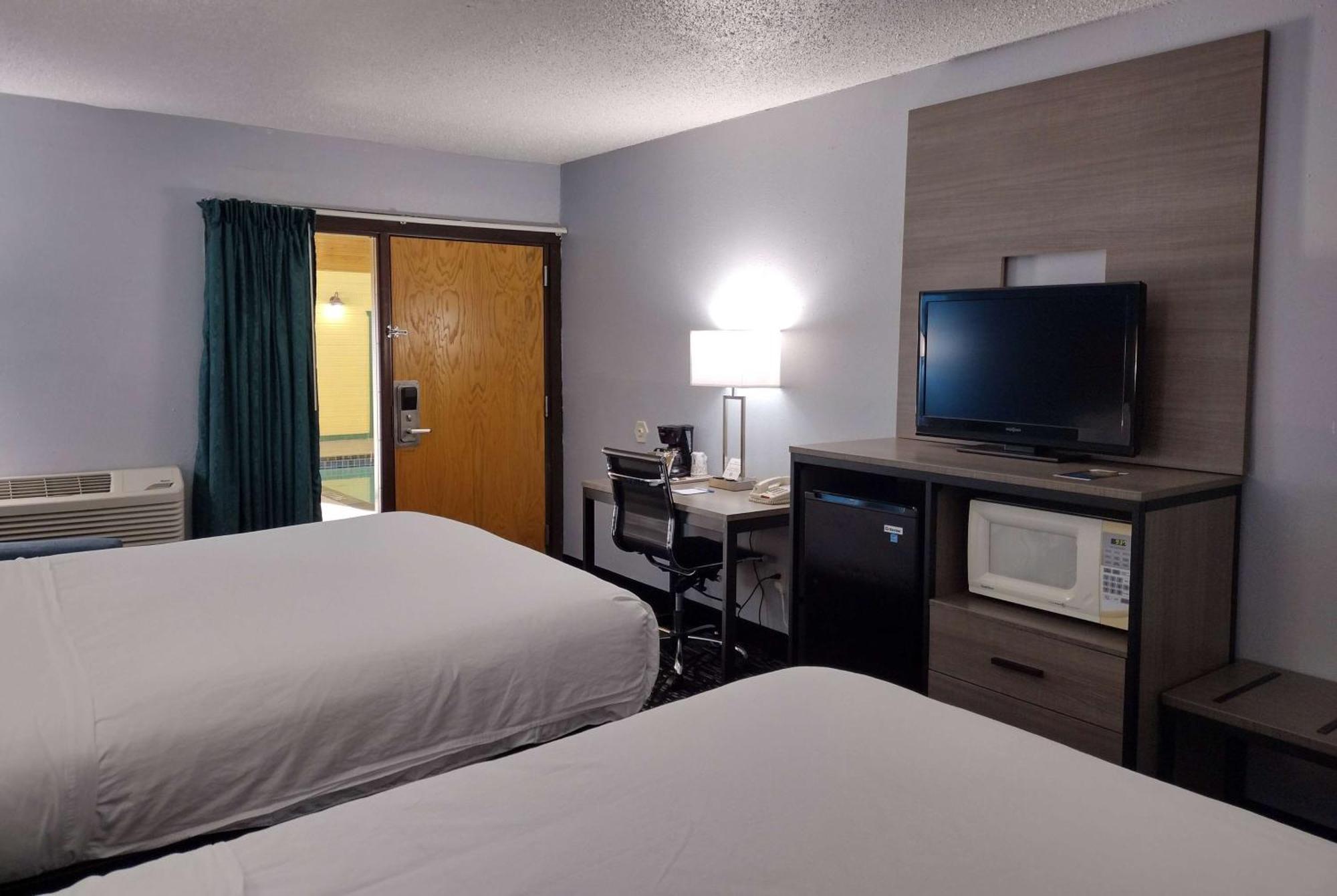 Baymont By Wyndham Proctor Duluth Exterior foto