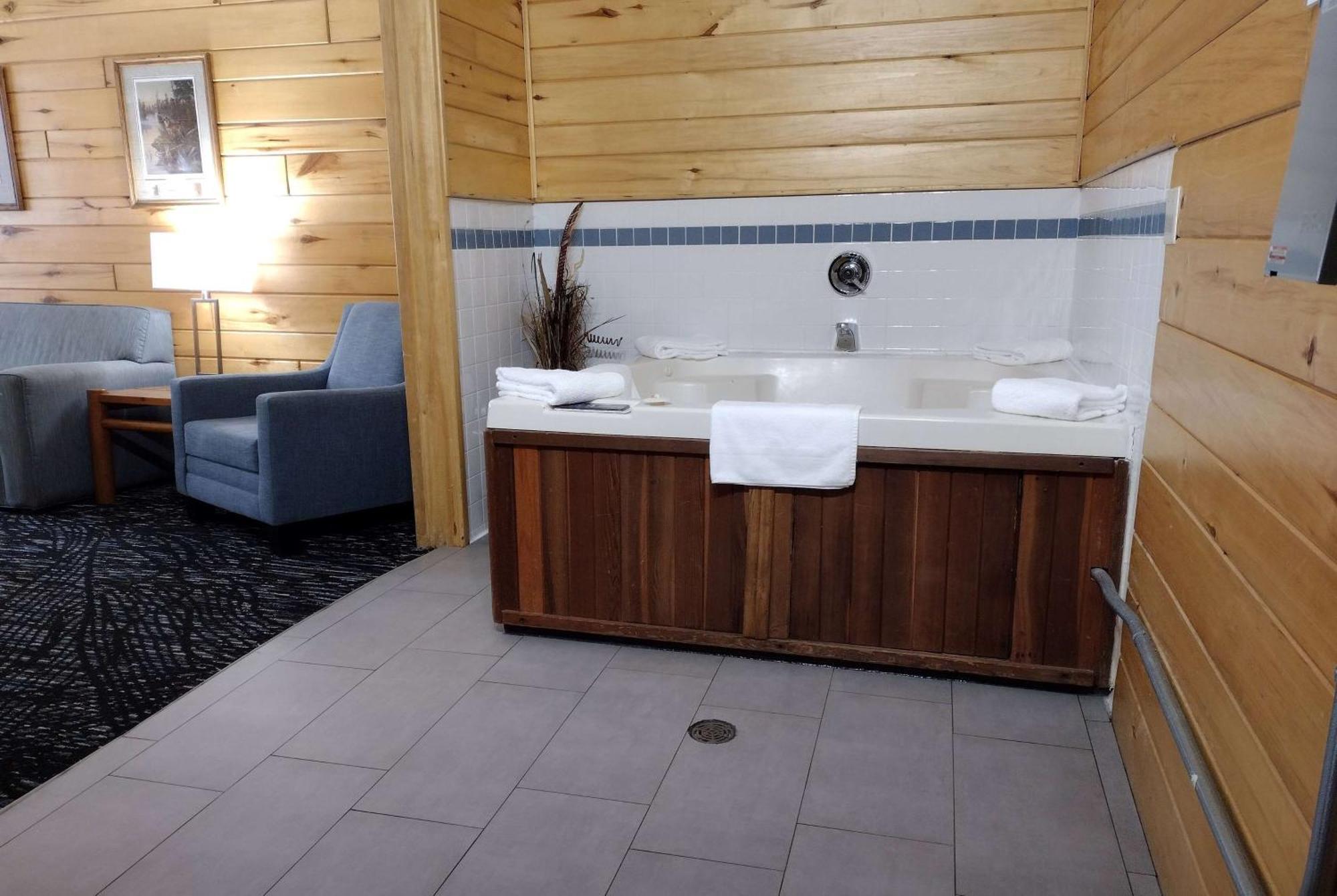 Baymont By Wyndham Proctor Duluth Exterior foto